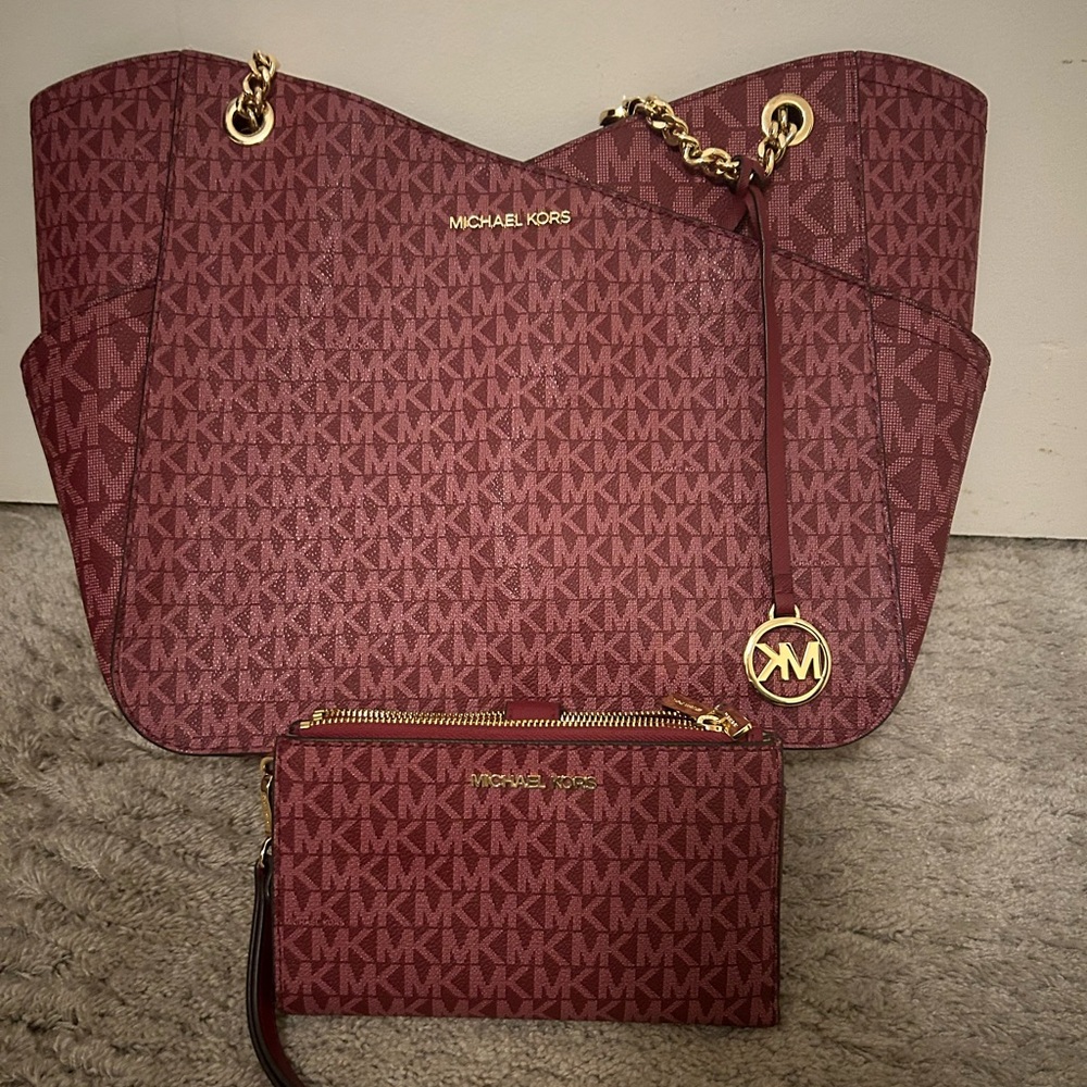 Michael Kors Purse and Matching Wallet